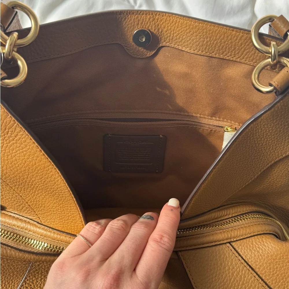 Coach Brown Leather Shoulder Bag - Picture 10 of 12